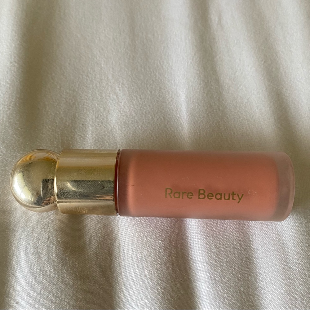 Rare beauty soft pinch liquid blush in “Bliss”